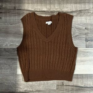 AMERICAN EAGLE-brown sweater vest-size medium-never worn